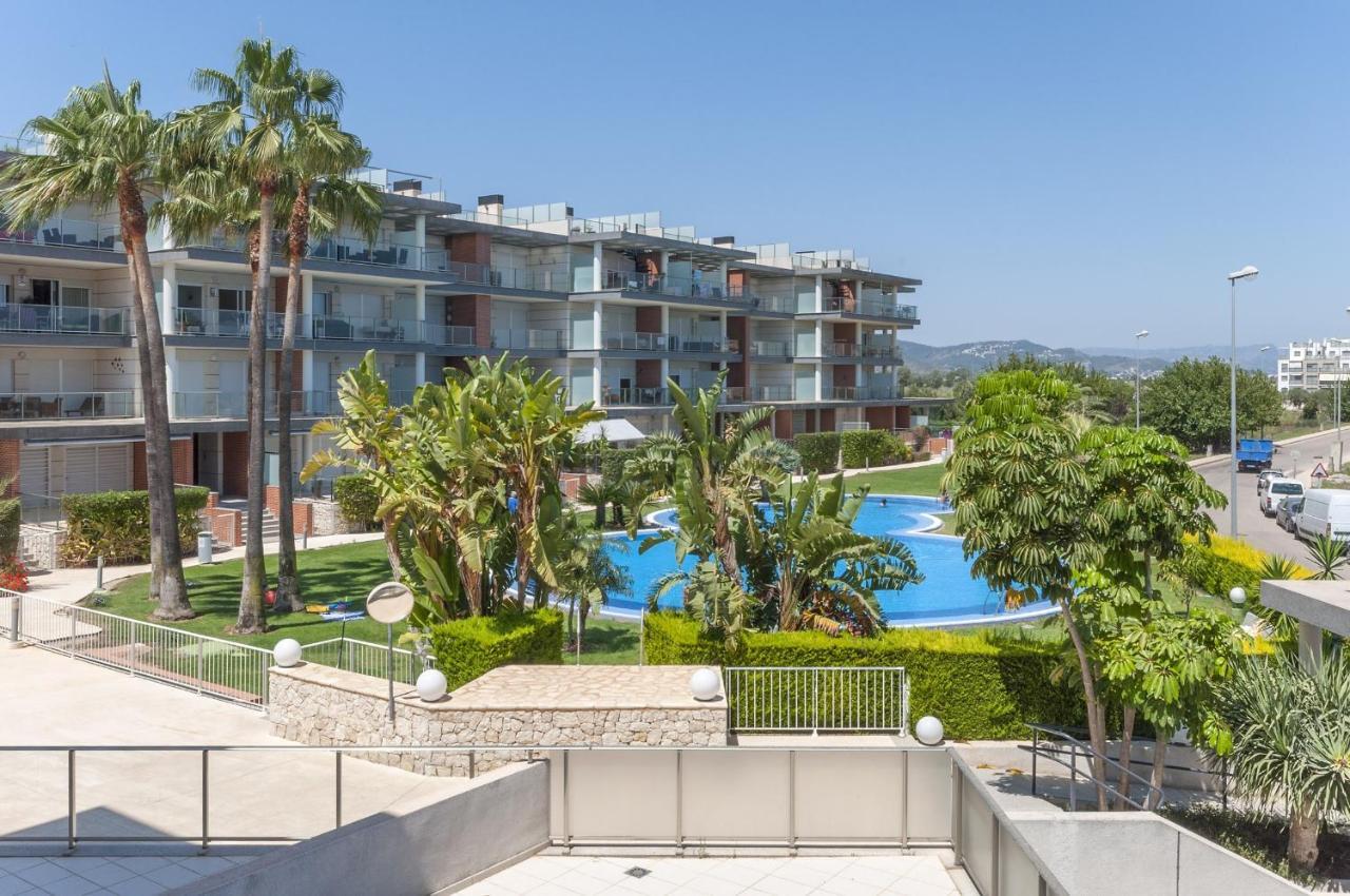 Esplendor Apartment Les Deveses Екстериор снимка